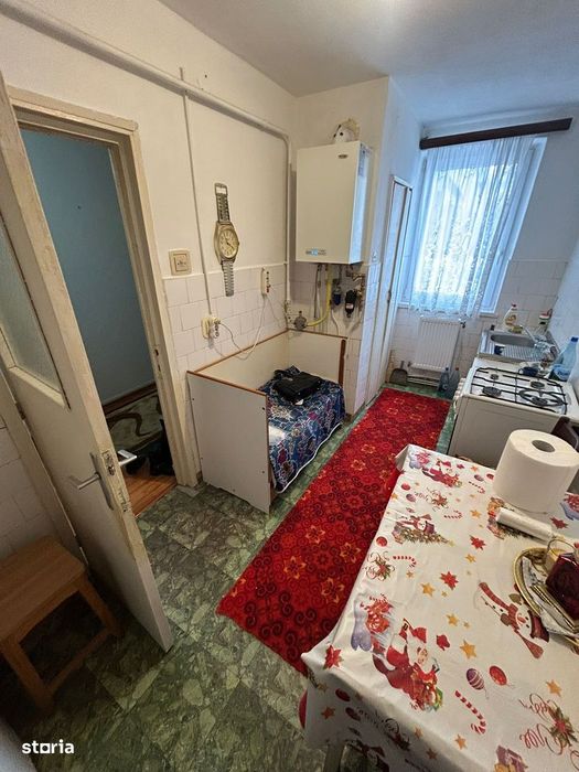 De vanzare apartament 3 camere decomandat situat in zona Starii Civile