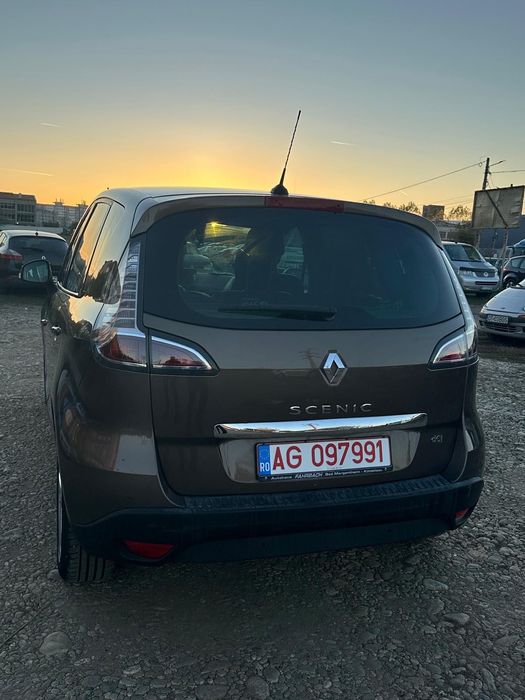 RENAULT Scenic 2012 — imagine 3