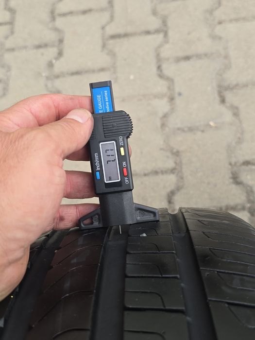 275 35 22 Pirelli
