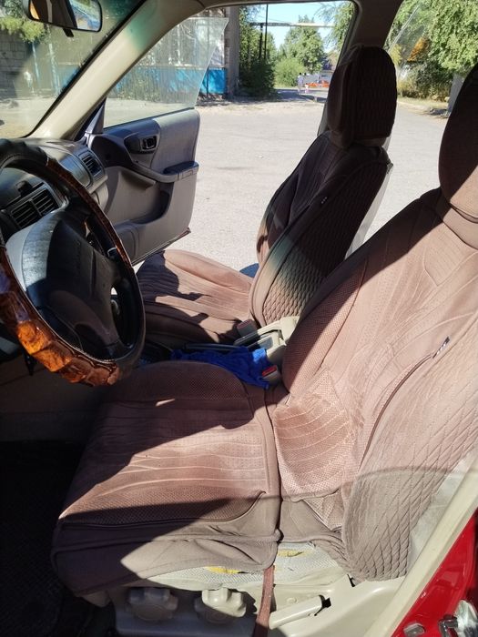Subaru (forester) 2001  год