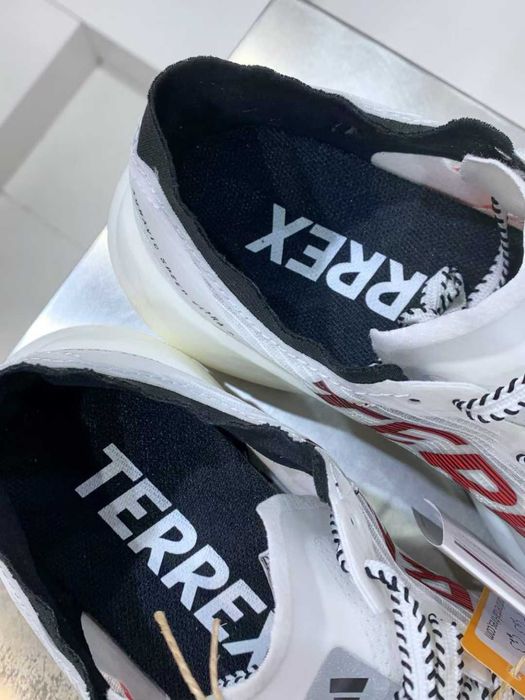 Нови мъжки маратонки с кутия Adidas Terrex Agravic TT