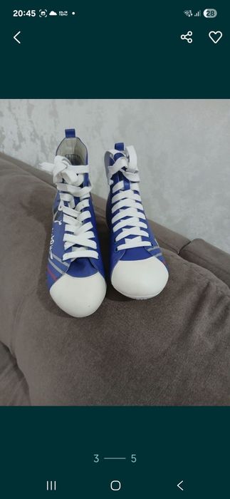 Продам кроссовки на девочек