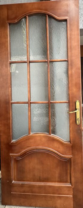 Usa Interior,mobila sufragerie,si canapea stare foarte buna!