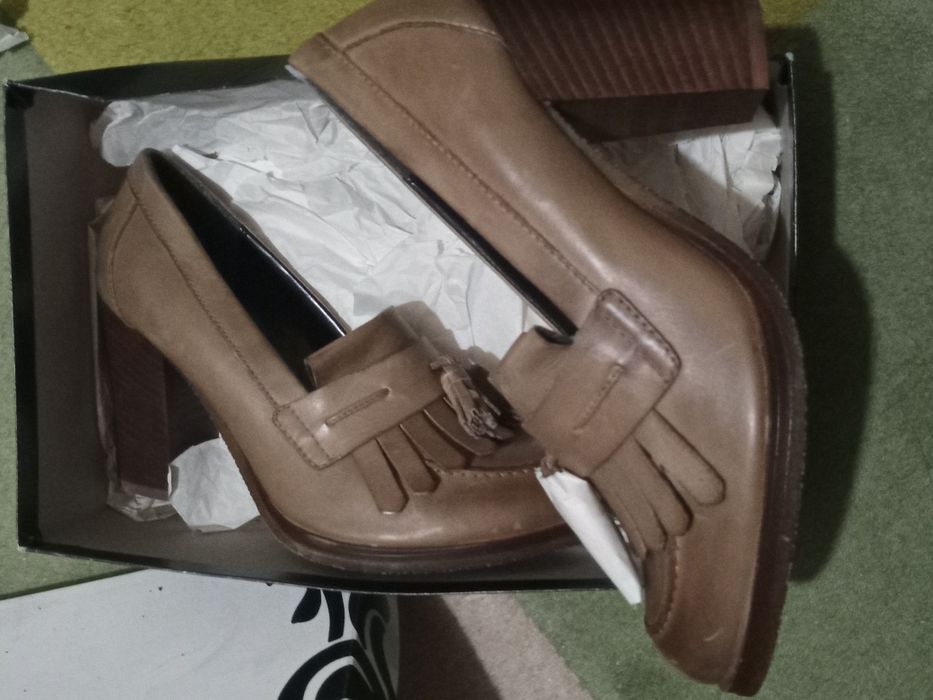 Încălțăminte piele damă Cara London noi in cutie