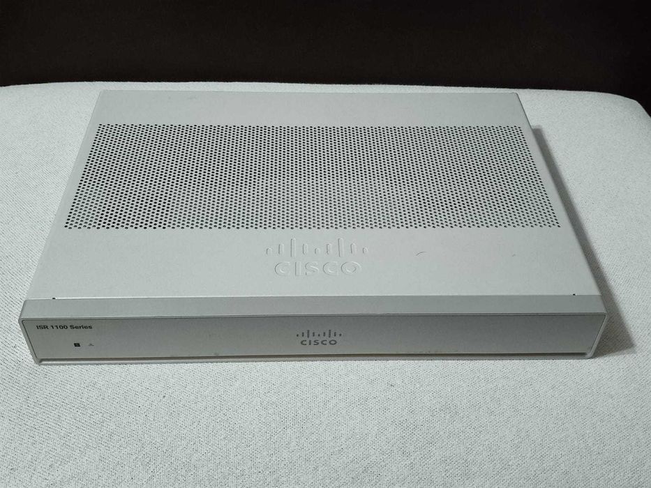Switch Router CISCO, C1111-8P, ISR 1100 SERIES, fara sursa alimentare ...