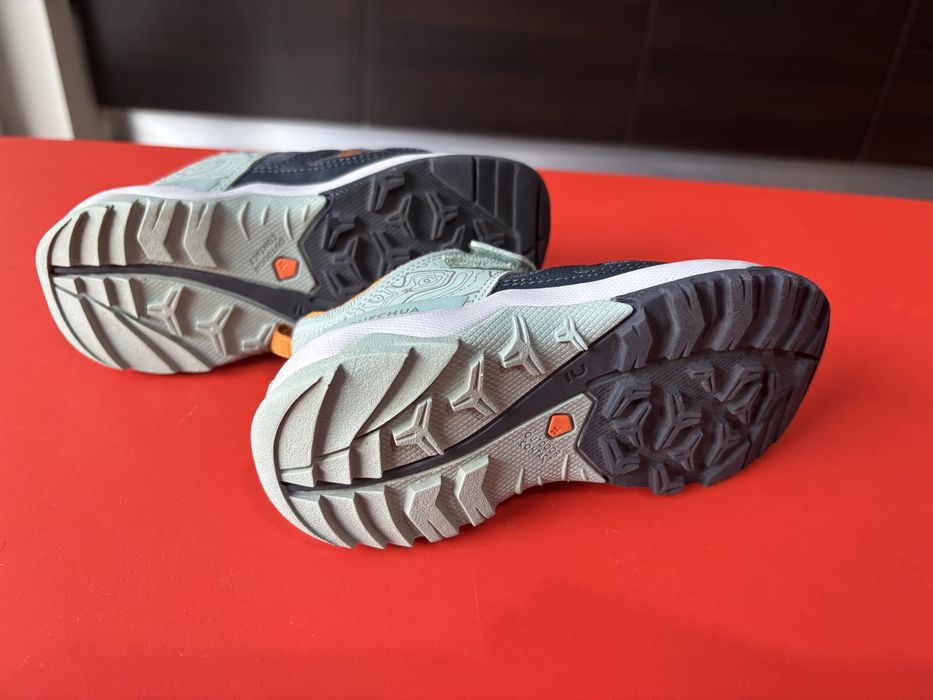 Vând încălțăminte pentru drumeție Crossrock - mârimea 28