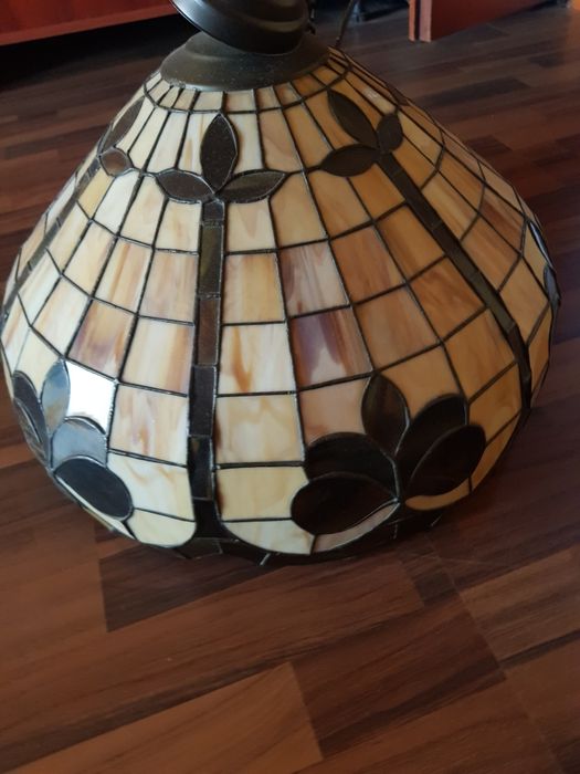 Lampa stil Tiffany