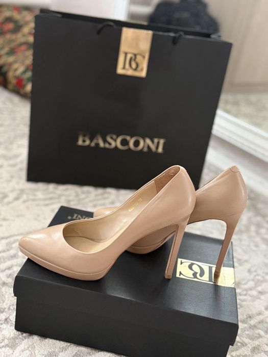Продам туфли BASCONI  кожа натуральная