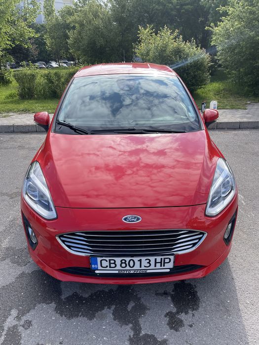 Прадавам Ford Fiesta 2019 г Titanium