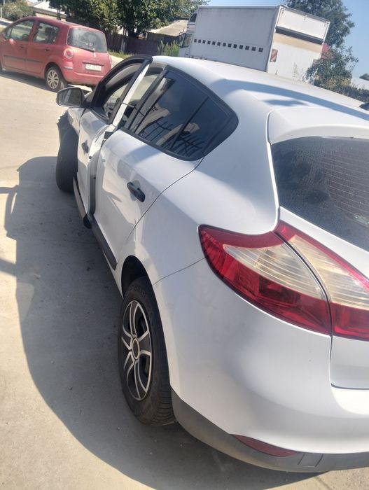 Vând Renault Megane 1.5 dci 2010 lovit