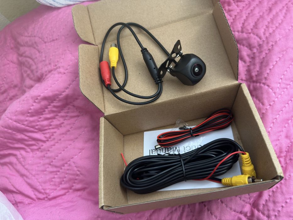 Камера за задно виждане с AHD видео сигнал]