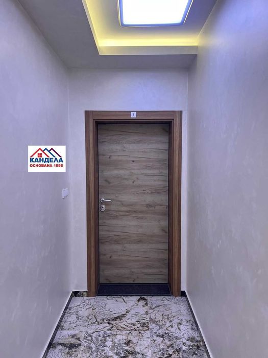 Продава се Тристаен апартамент в Пловдив, Младежки Хълм - 141 кв.м за 1043 €/кв.м - Снимка #3