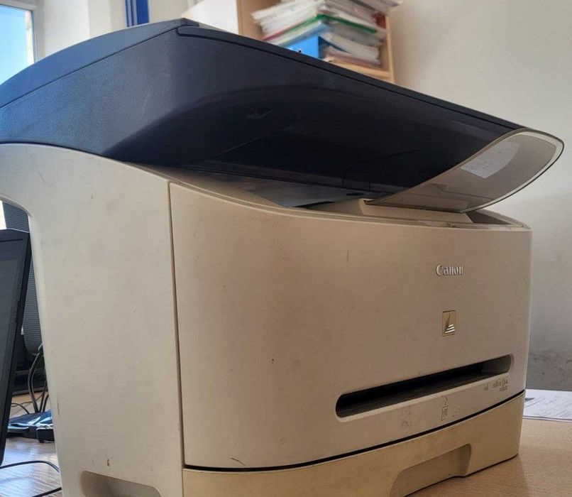Canon LaserBase MF3110 (принтер / сканер / копир)