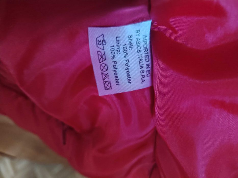 Яке Asics червено L размер