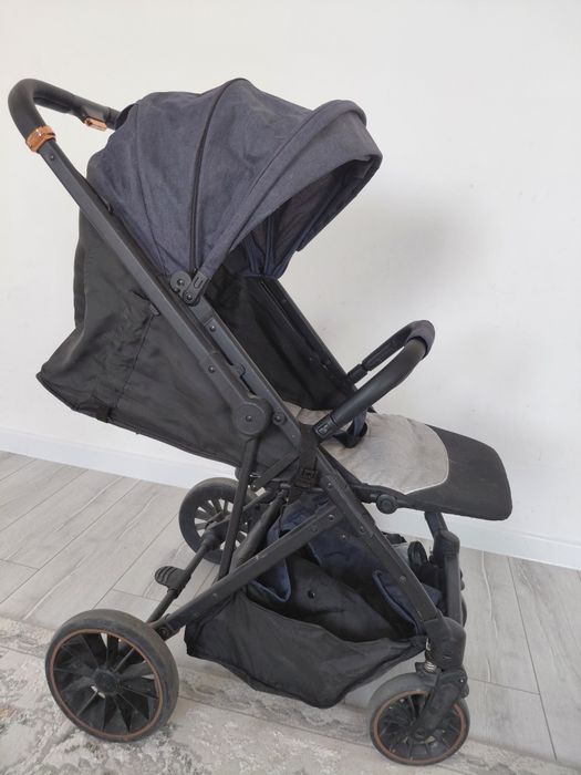 Детская коляска .