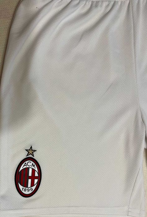 Оригинален спортен екип на Milan, Размер 164 см - за 13/14 г.