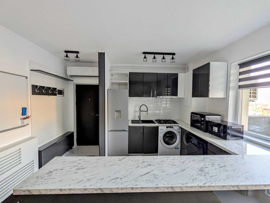 Apartament 47 mp + 30mp terasa, priveliste, sub padure, parcare in garaj cu incarcator masina electrica personal TRIFAZIC, zona Teilor, Floresti