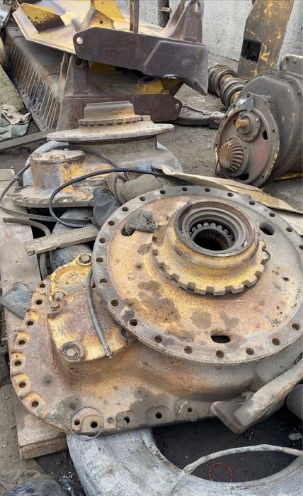 Продам запчасти на бульдозер sd23 , sd16, sd22