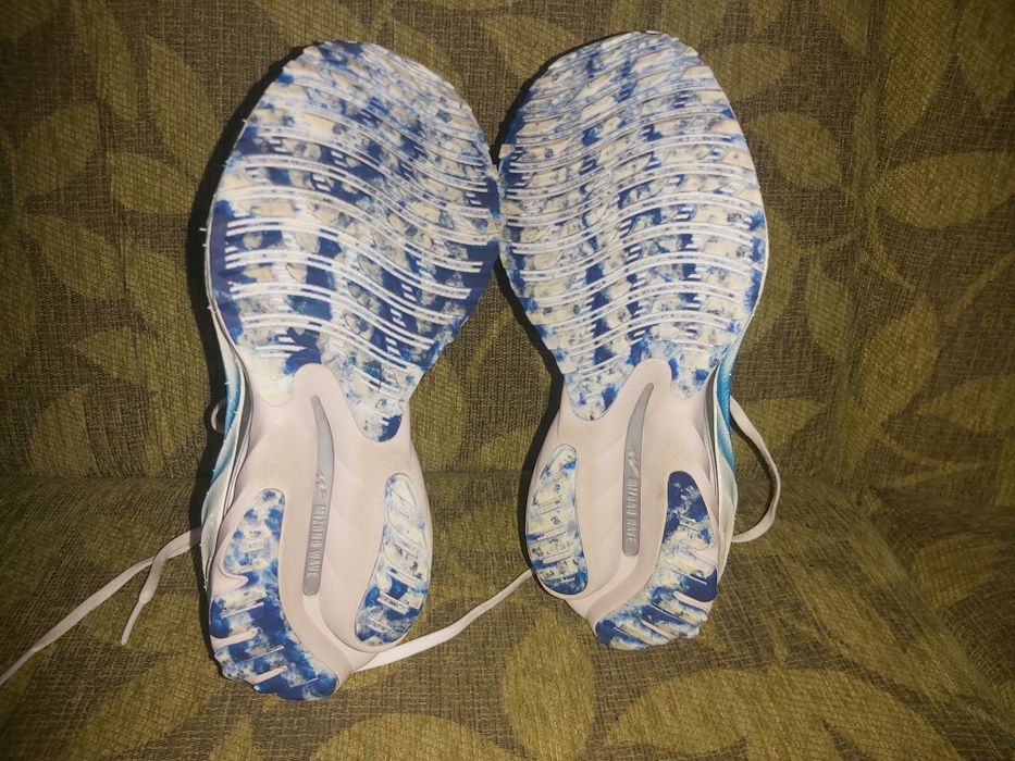 Дамски маратонки Asics и Mezuno