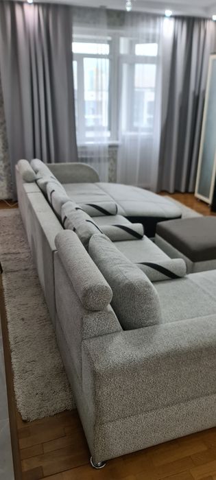 Продам диван для гостинной