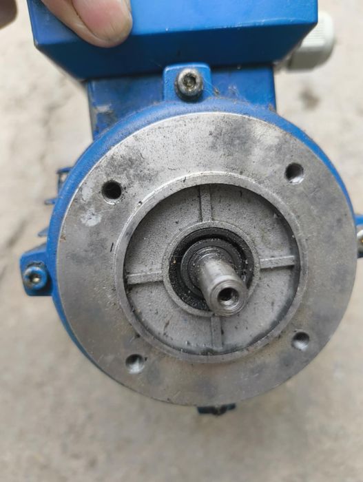 Vind motor electric   o,12 Kw ,0,09 Kw 230/380 v