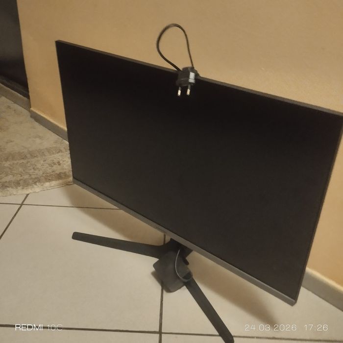 Манитор компьютерный