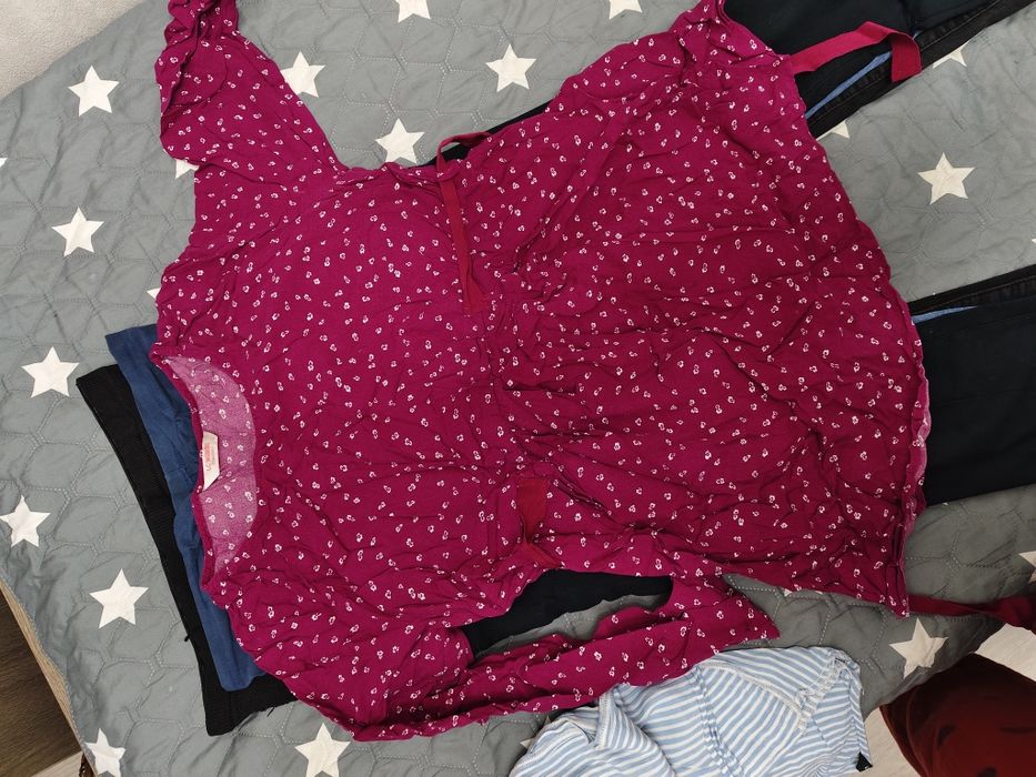 Отдам одежду для беременных