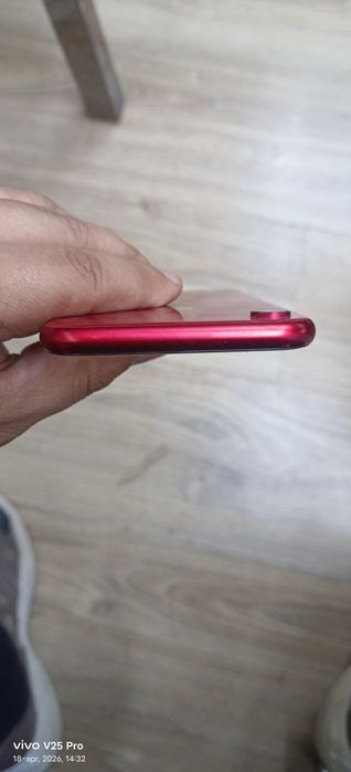 Ipxon XR rangi qizil 128 ime oʻtgan fes ishledi