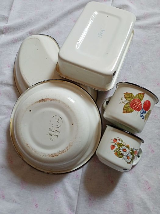 Продам разные эмалированные посуды.