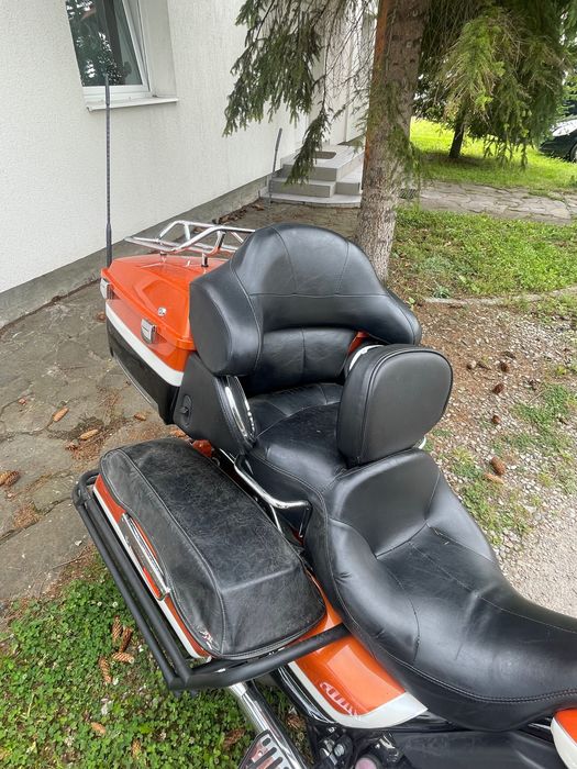 Motocicleta Harley Davidson FLHTCUI