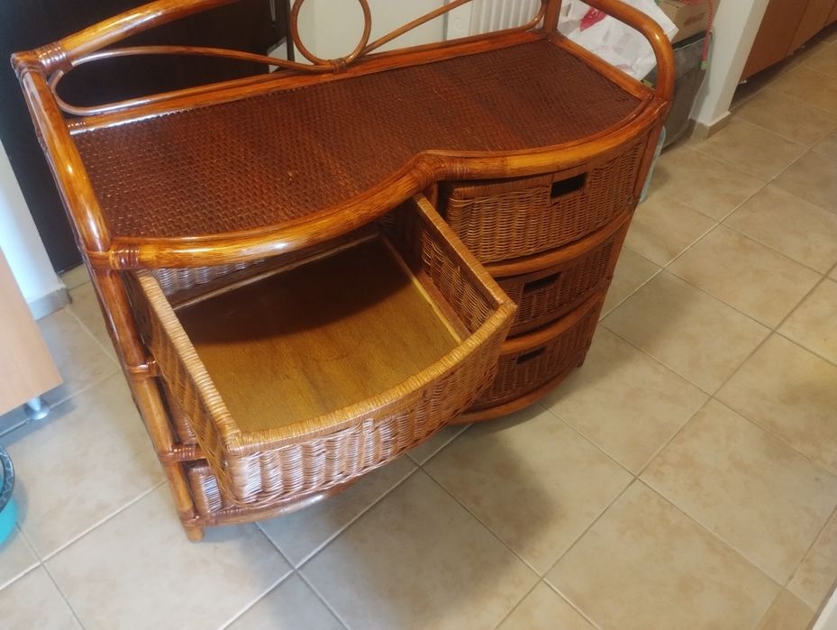 Comoda  veche bambus