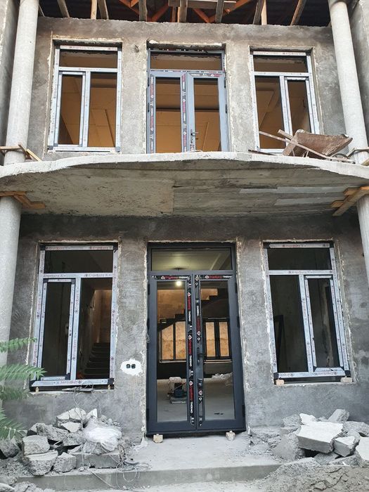 Akfa Ustanovka mantaj ishlari eshik va romlar oʻrnatish