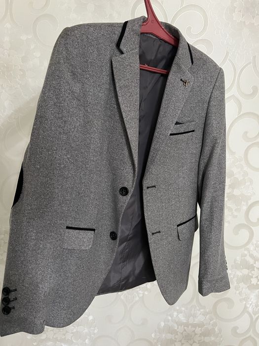 Пиджак серый драповый