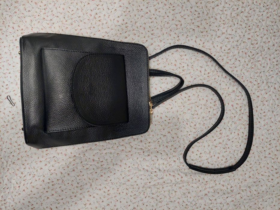 Черна чанта/ раница естествена кожа