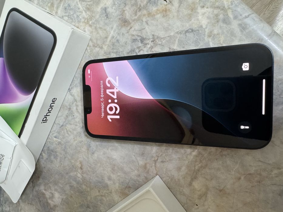 продам iPhone 14 в идеальном состоянии
