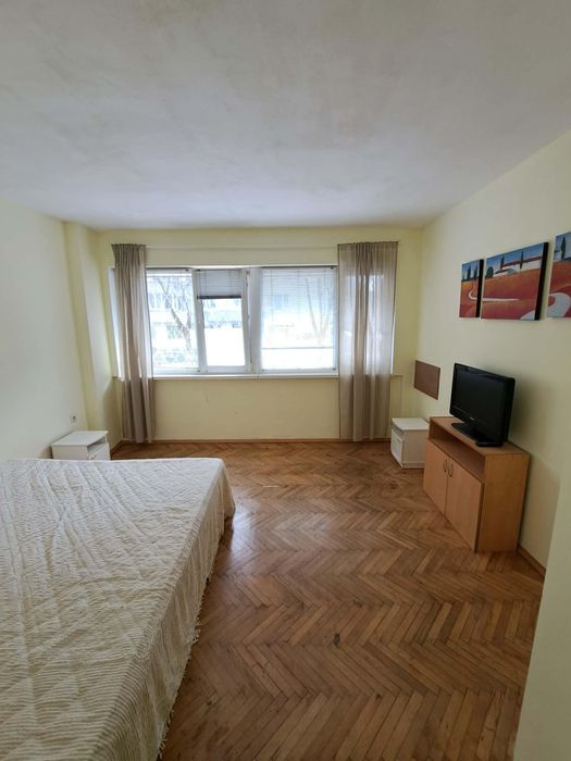 Двустаен апартамент, под наем, Спортна зала