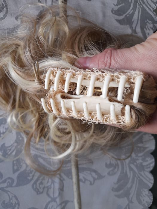 Перука,Треси,опашки от изкуствен косъм