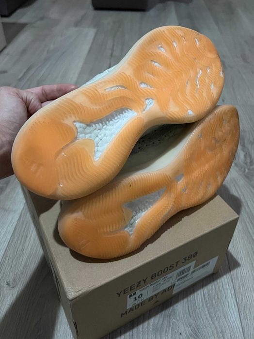 Adidas YZY Boost 380 Yecoraite - 100% Originali - Marimea 44 (42.5)