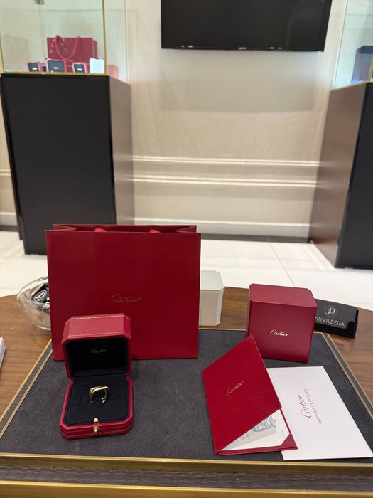 NEW Кольцо Cartier Trinity Cushion-shaped classic model