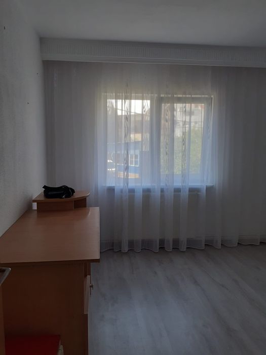 Inchiriez apartament nemobilat 2 camere Gavana 3