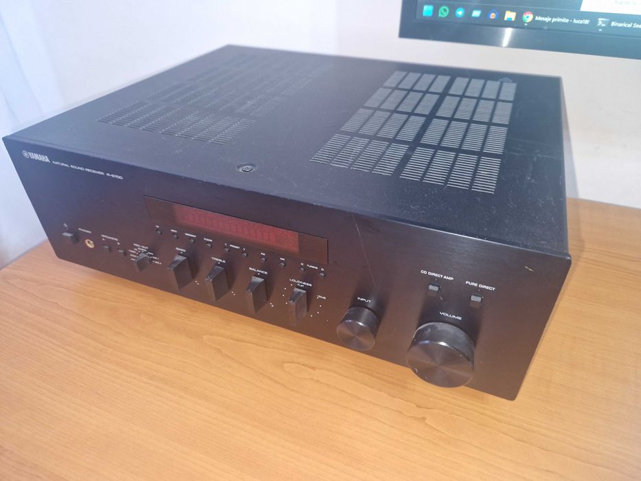 Yamaha R-S700 - 2 x 145w