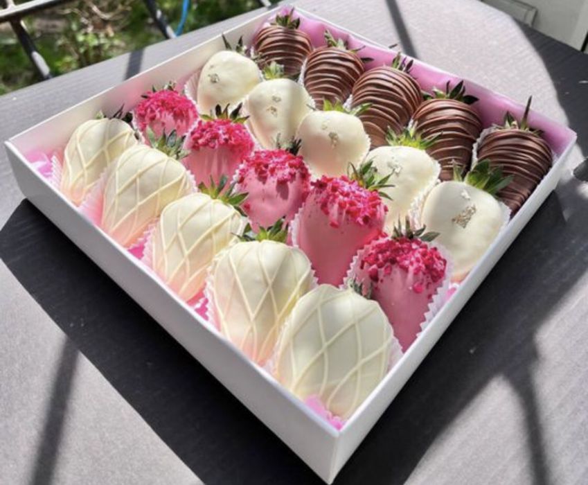 Клубника в шоколаде Астана