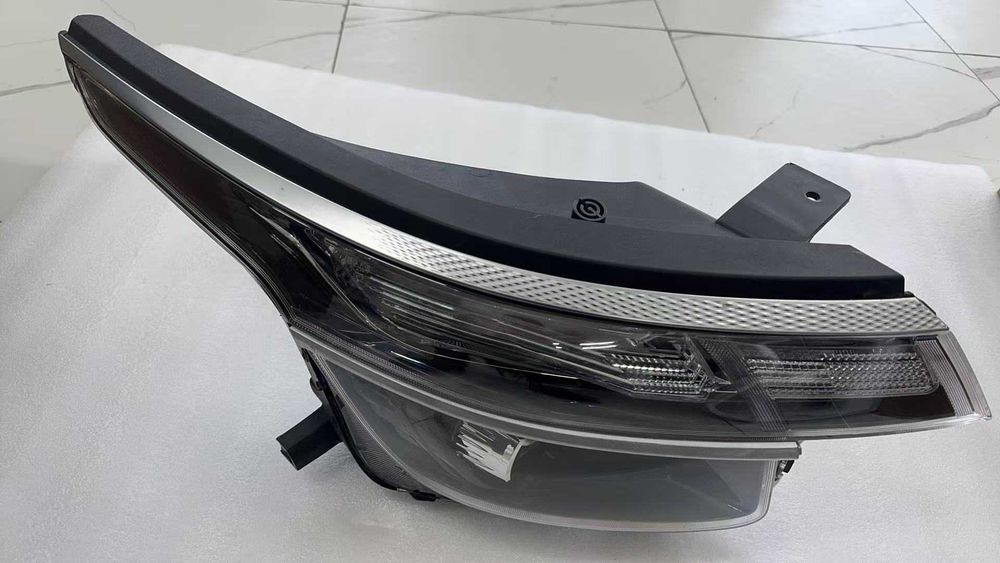 Kia Seltos передние фары