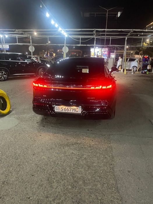 Продаю срочно машину