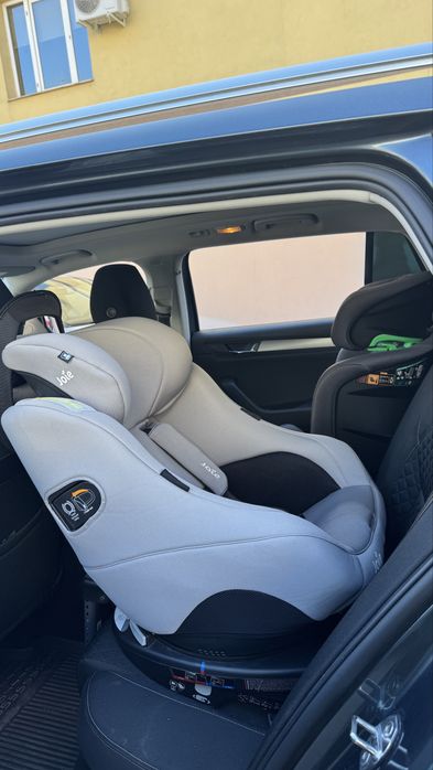 Scaun auto Joie ISOFIX 360° - ca nou