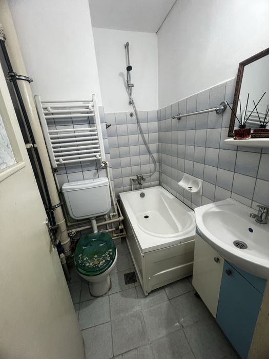 Inchiriez apartament 2 camere