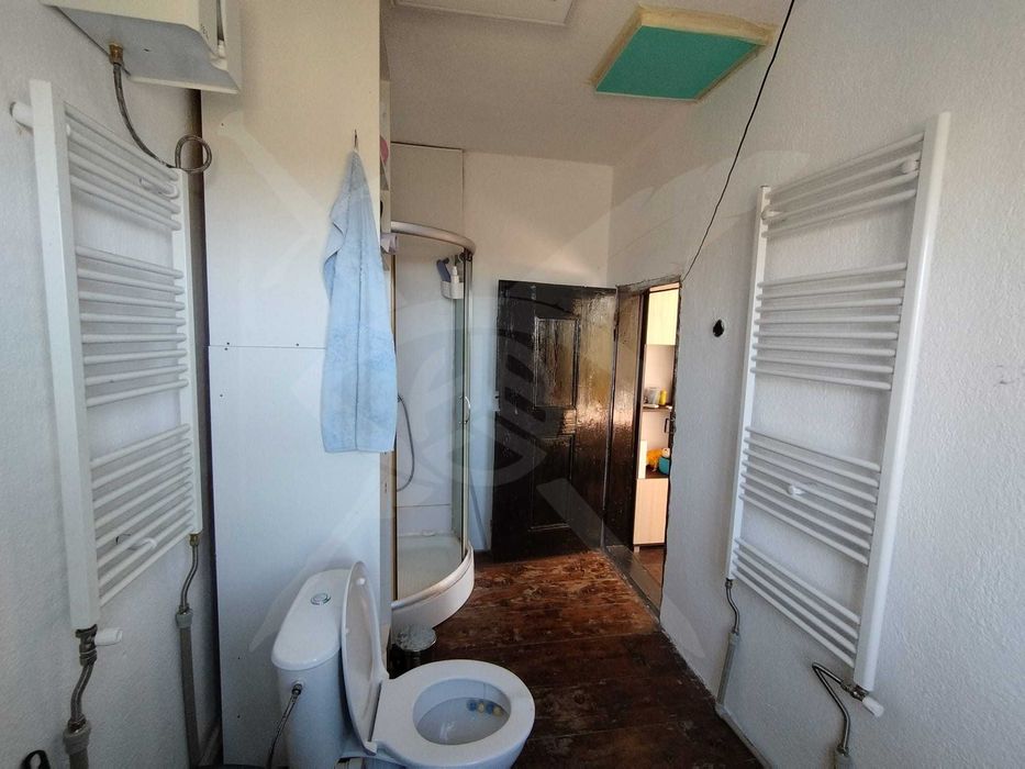 Двуетажна къща в село Загорци 53989