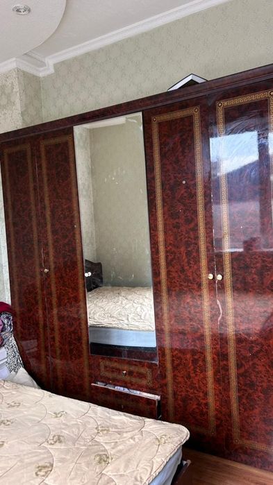 Срочно продам спальный гарнитур