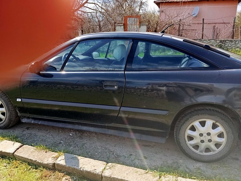 Продавам Опел калибра
