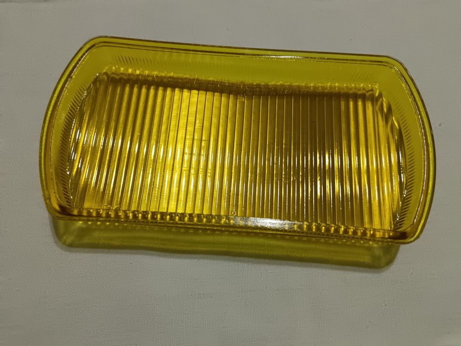 Продам стекло противотуманной фары ГАЗ 24